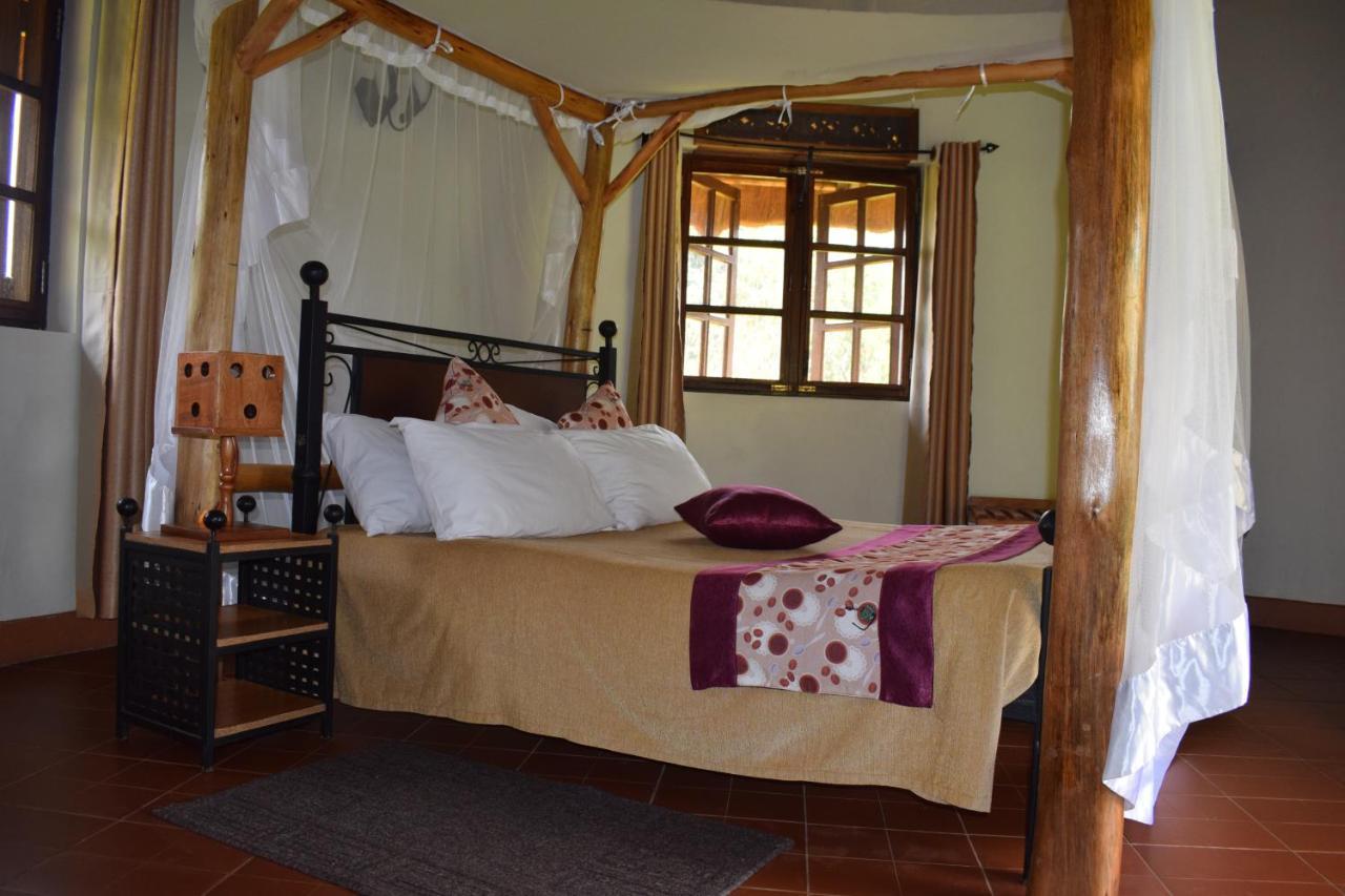 Kibale Guest Cottages Fort Portal ภายนอก รูปภาพ